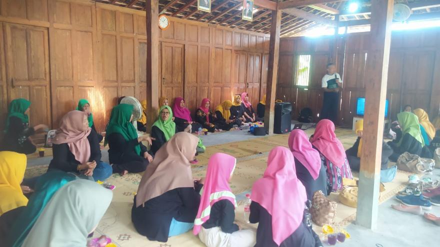 Kunjungan Studi Tiru Pengelolaan Sampah Danunegaran Mantrijeron Yogyakarta ke Eduwisata Sikaspuk